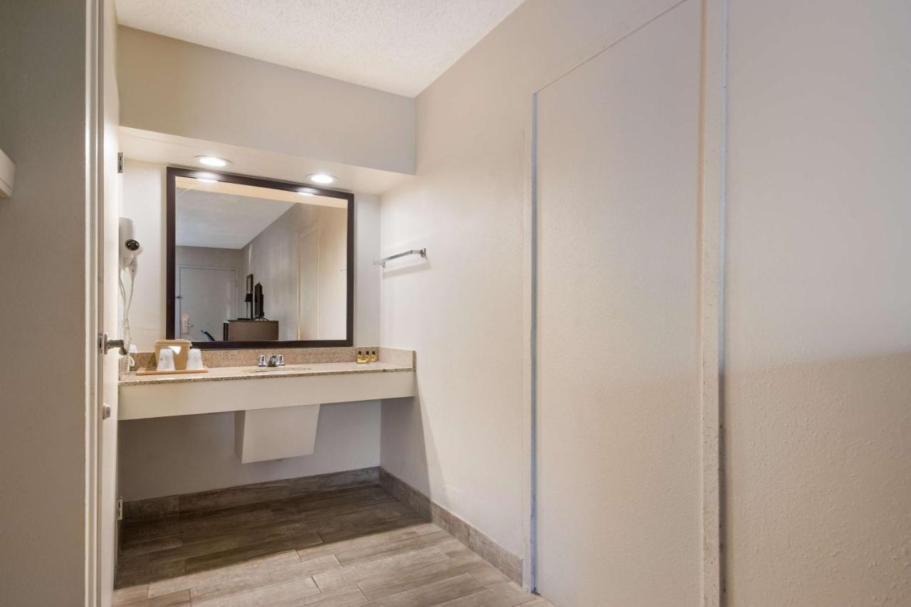 Surestay Hotel By Best Western St Pete Clearwater Airport Εξωτερικό φωτογραφία